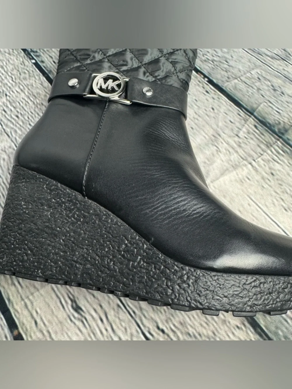 Michael Kors Black Quilted Leather Wedge Knee Winter Boots Sherpa Lined Sz 8 US - Picture 6 of 16